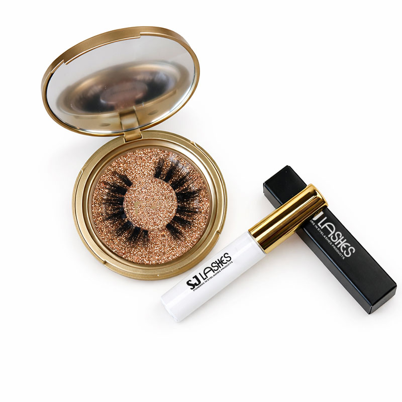 Is Your Lash Packaging Holding Your Brand Back? Discover the Beauty of the Gold Mirror Compact!