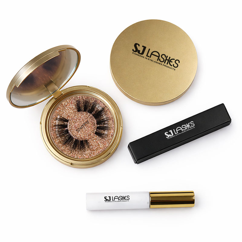Is Your Lash Packaging Holding Your Brand Back? Discover the Beauty of the Gold Mirror Compact!
