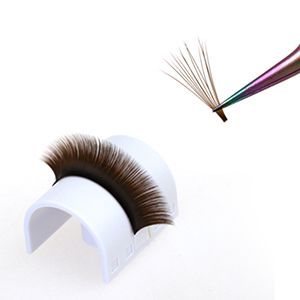 Easy Fanning Lashes