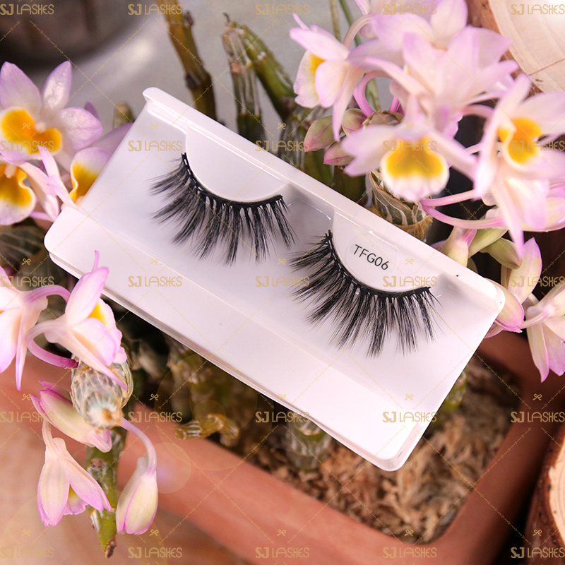 12 Magnets Vegan Silk Lashes #TFG06