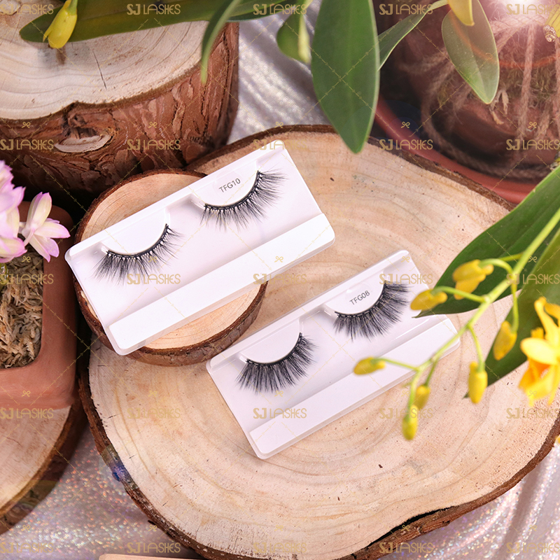 12 Magnets Vegan Silk Lashes #TFG08