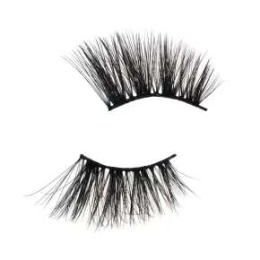Cat-Eye Look Half Lashes #HMN24